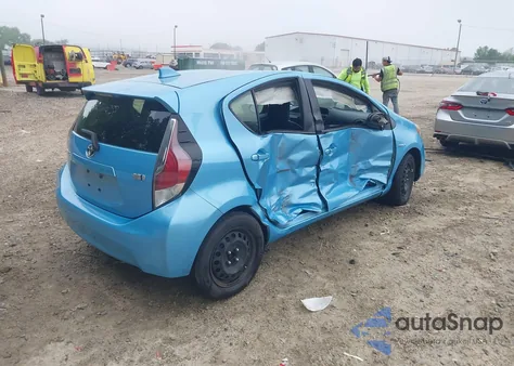 2015 Toyota Prius C One из США, поврежденный, VIN JTDKDTB36F1102816